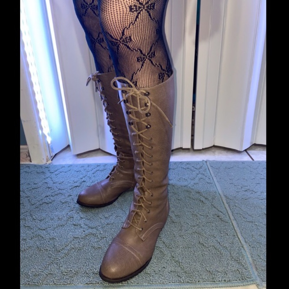 👢Under the Knee Lace Up Boots👢